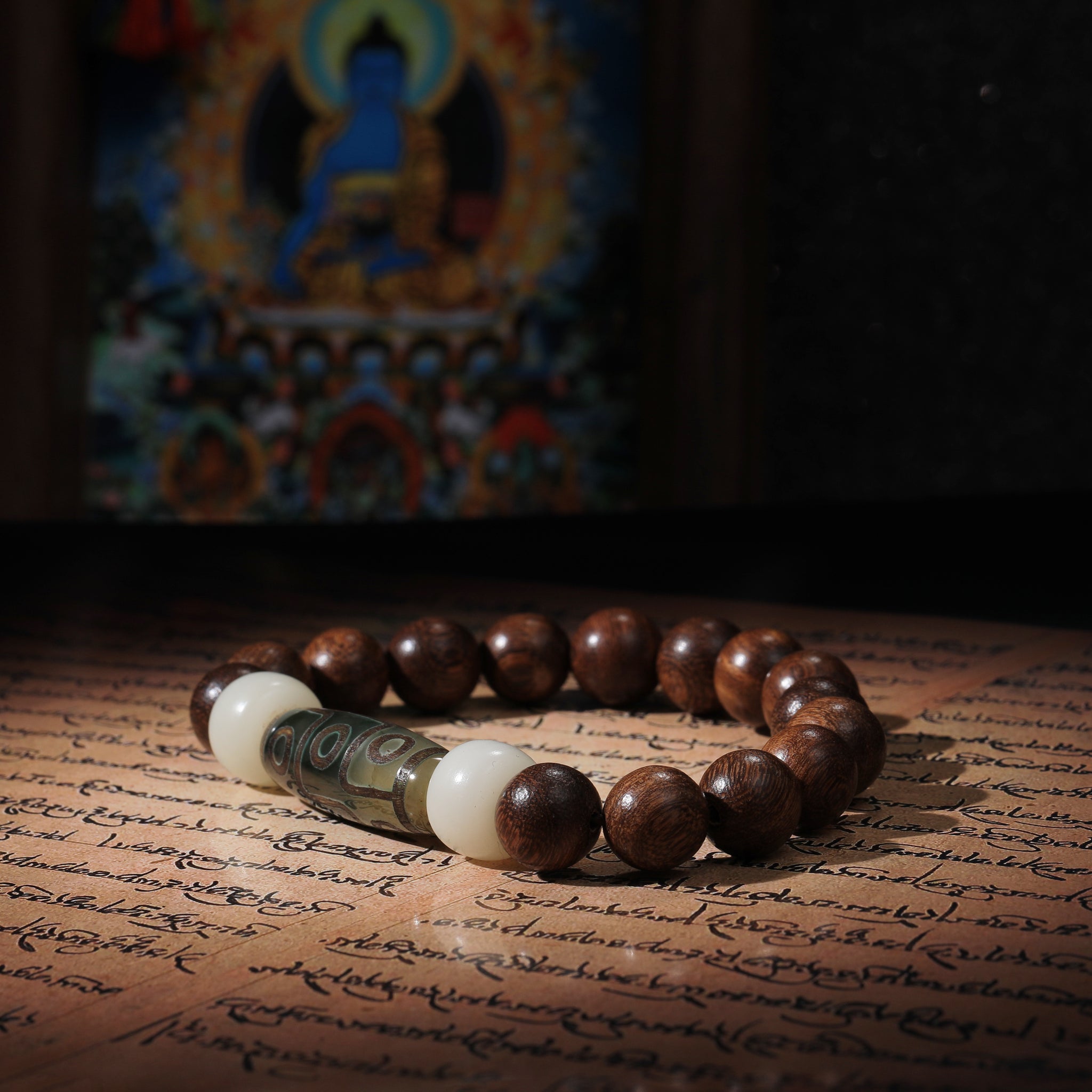 Golden Sandalwood Dzi Bracelet